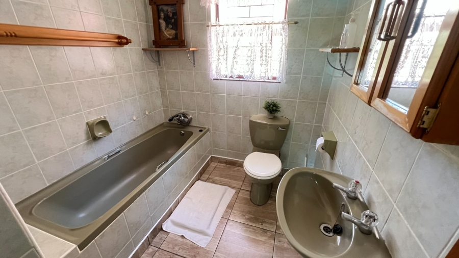 8 Bedroom Property for Sale in Pellissier Free State